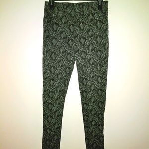 ELAN Womens Pants With Elastic Waist - SIZE M